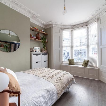 Arte Stays - 2 Bed Luxurious Flat, Garden, 5Min Dalston St., Parking Available, Serviced Accommodation - Up To 5 Ppl London Eksteriør billede
